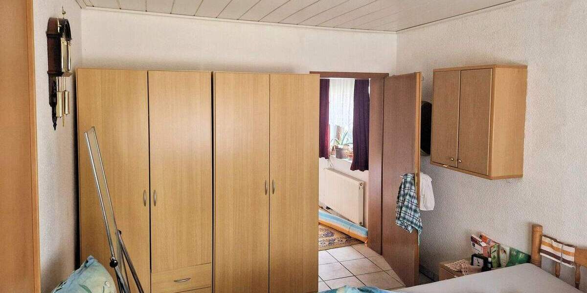 Mehrfamilienhaus, Wohnhaus Nümbrecht Breunfeld - 5 Zimmer, 138 m&sup2;, 198.000&euro; | Angebot:25698654