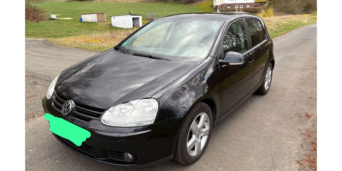 VW Golf 229.000 km 2.200 &euro; Freudenberg 57258
