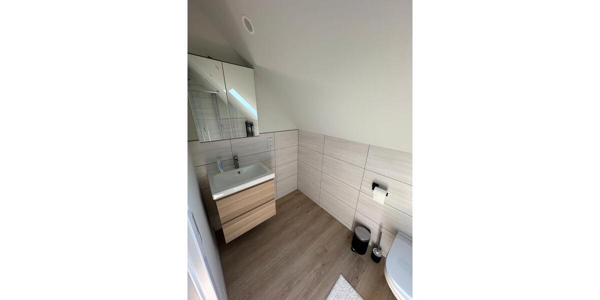 Einfamilienhaus Bergneustadt - 5 Zimmer, 180 m&sup2;, 1.700&euro; | Angebot:25998375