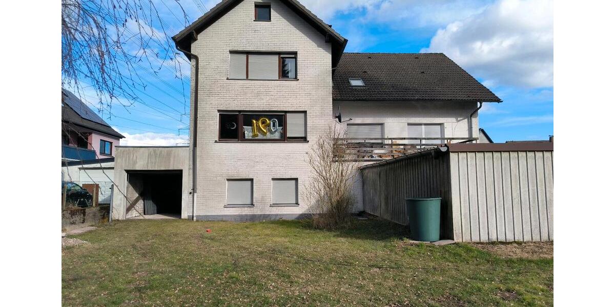 Einfamilienhaus Windeck - 15 Zimmer, 370 m&sup2;, 350.000&euro; | Angebot:26007677