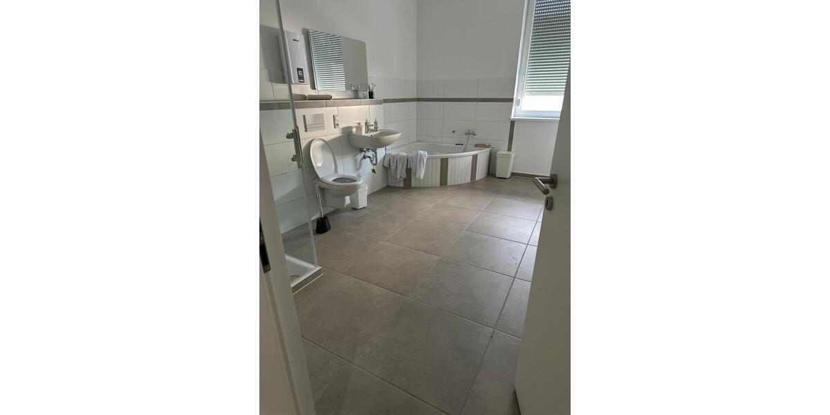 Etagenwohnung Wiehl - 2 Zimmer, 154 m&sup2;, 485&euro; | Angebot:25932983