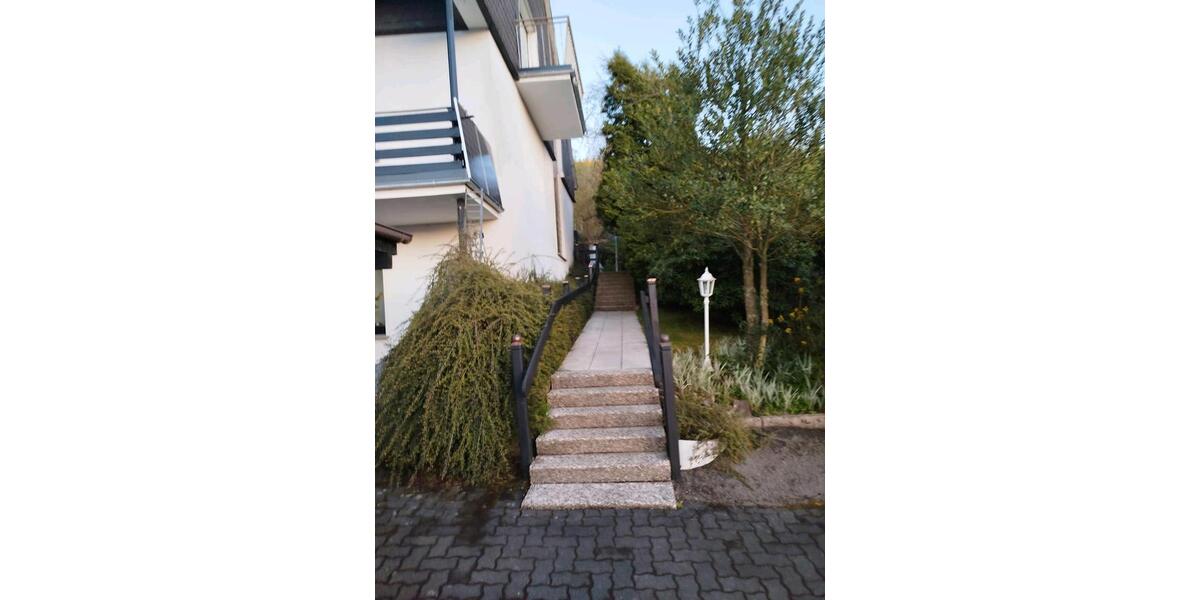 Erdgeschoßwohnung Bergneustadt - 3 Zimmer, 84 m&sup2;, 672&euro; | Angebot:27550518