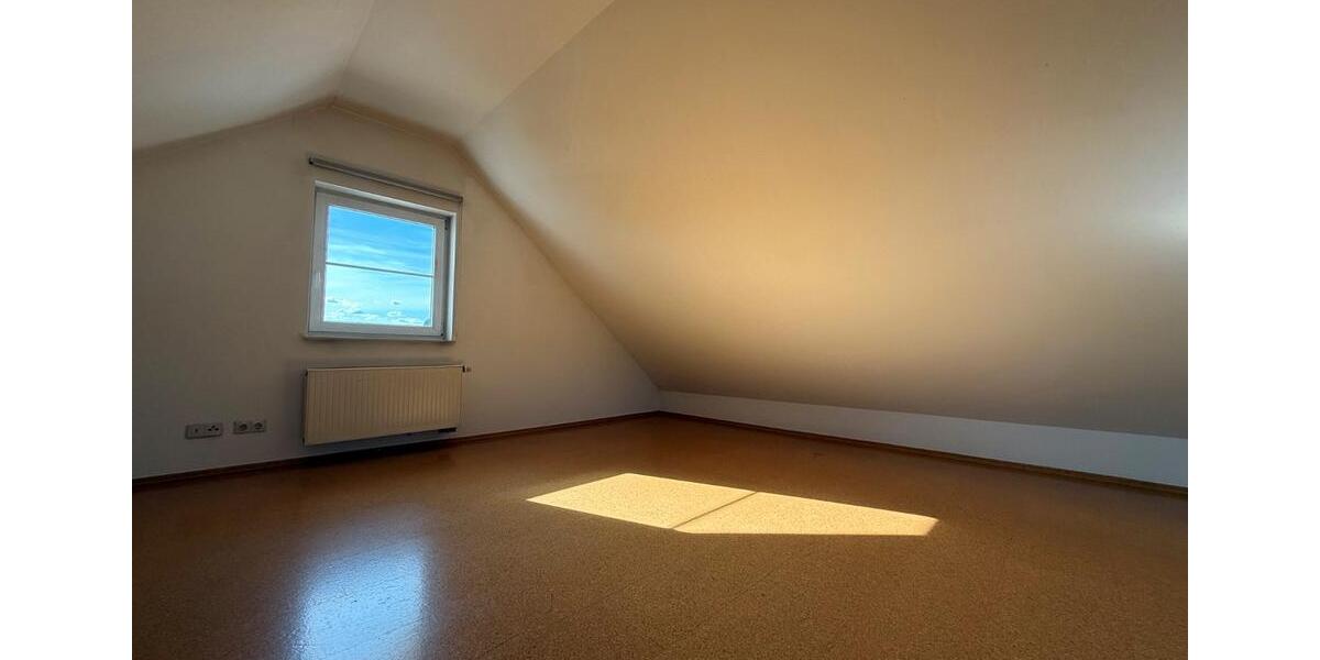 Etagenwohnung Attendorn - 4 Zimmer, 114 m&sup2;, 950&euro; | Angebot:27585283