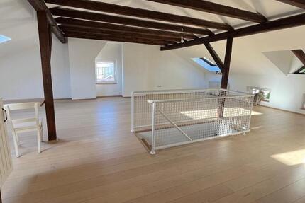 Haus Kierspe - 16 Zimmer, 279 m&sup2;, 2.700&euro; | Angebot:26037339
