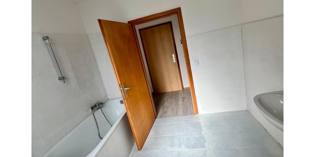 Dachgeschoßwohnung Gummersbach Berstig Süd - 3 Zimmer, 83 m&sup2;, 830&euro; | Angebot:26040287