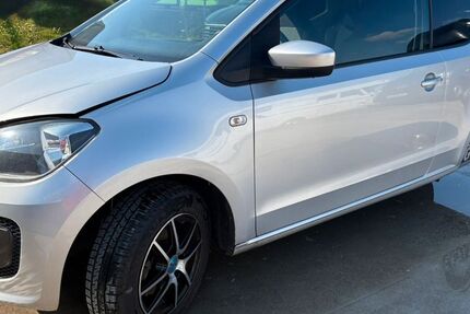 VW up! 161.000 km 15.000 &euro; Much 53804