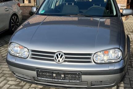 VW Golf 128.171 km 1.500 &euro; Neunkirchen-Seelscheid 53819