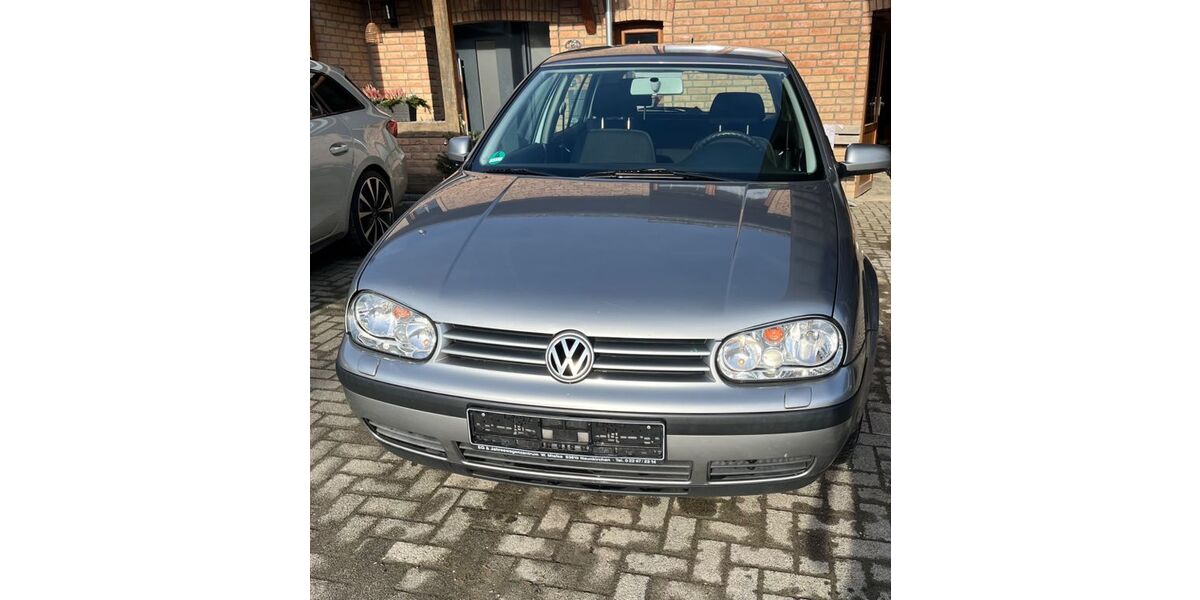 VW Golf 128.171 km 1.500 &euro; Neunkirchen-Seelscheid 53819