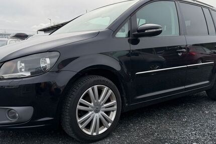 VW Touran 239.800 km 4.350 &euro; Eitorf 53783