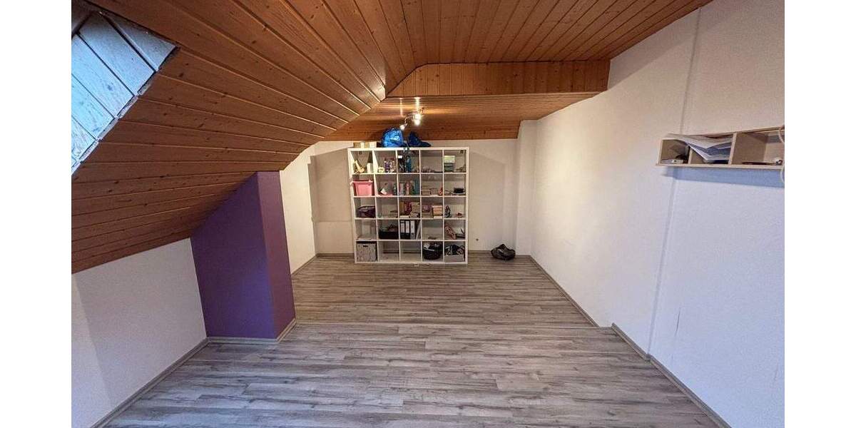 Doppelhaushälfte Reichshof Berghausen - 4 Zimmer, 145 m&sup2;, 279.000&euro; | Angebot:25796670