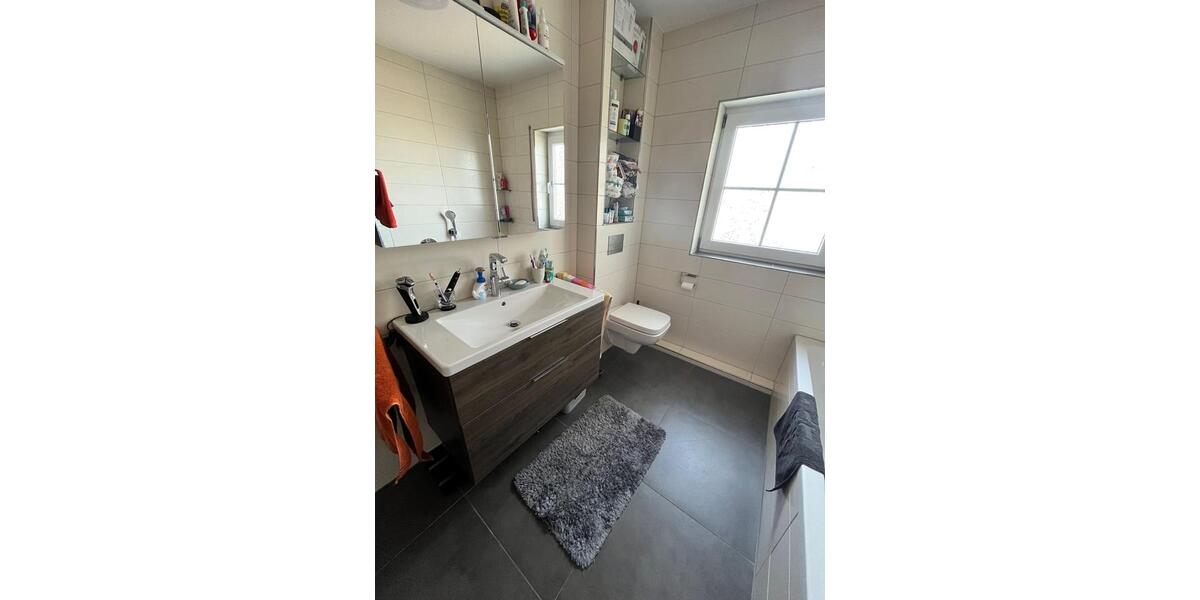 Etagenwohnung Radevormwald - 4 Zimmer, 101 m&sup2;, 254.000&euro; | Angebot:27196429