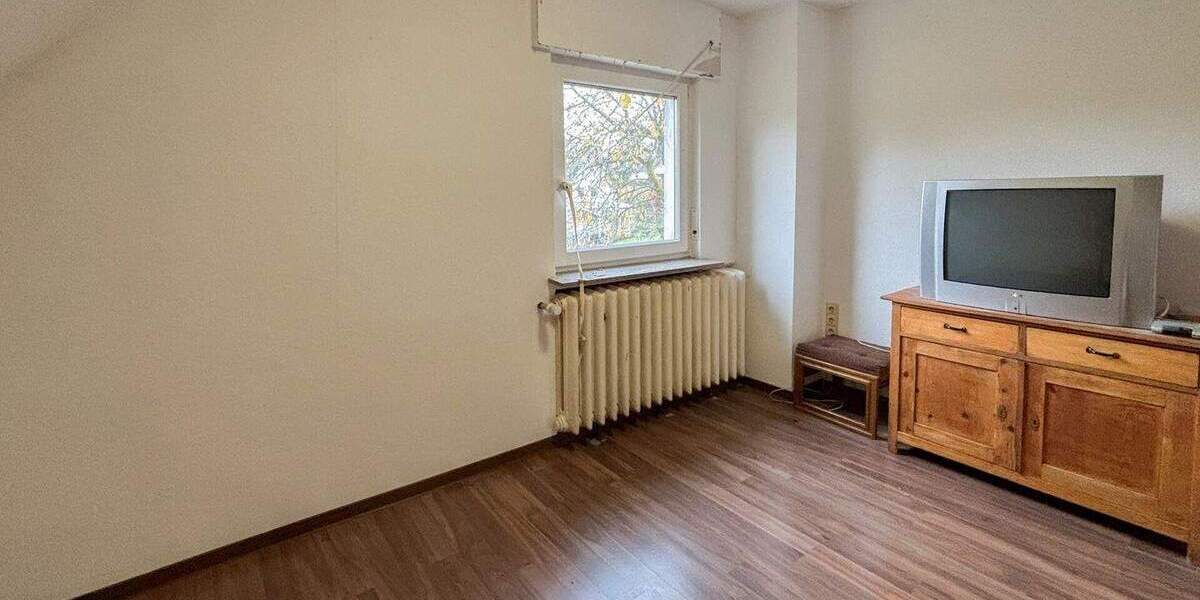 Mehrfamilienhaus, Wohnhaus Windeck Rosbach - 6 Zimmer, 172 m&sup2;, 199.000&euro; | Angebot:25738135