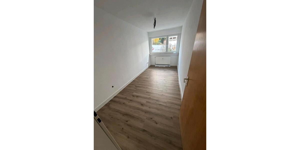 Erdgeschoßwohnung Schalksmühle - 3 Zimmer, 70 m&sup2;, 639&euro; | Angebot:26048896