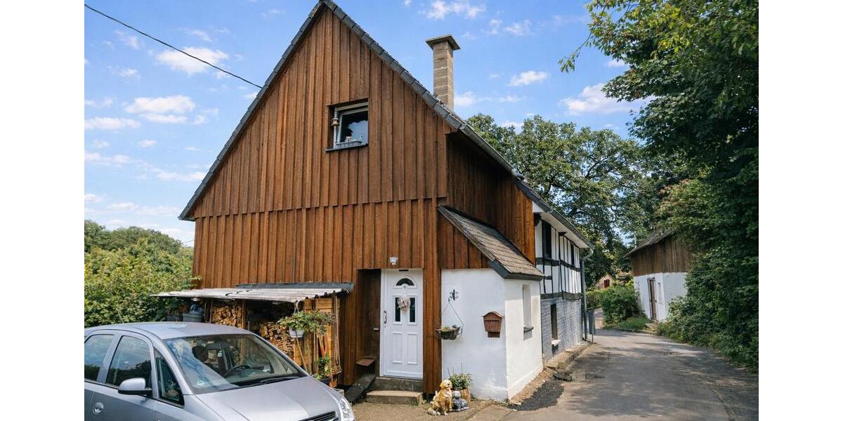 Mehrfamilienhaus, Wohnhaus Waldbröl - 5 Zimmer, 190 m&sup2;, 145.000&euro; | Angebot:27096322
