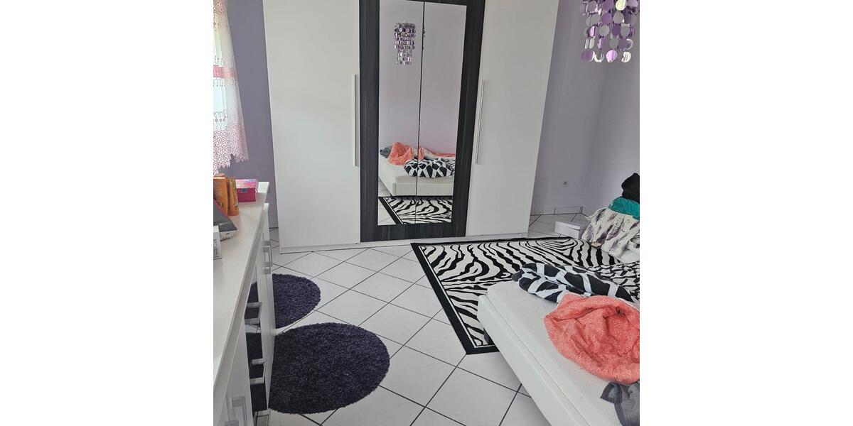 Etagenwohnung Lindlar - 3 Zimmer, 80 m&sup2;, 800&euro; | Angebot:27581292