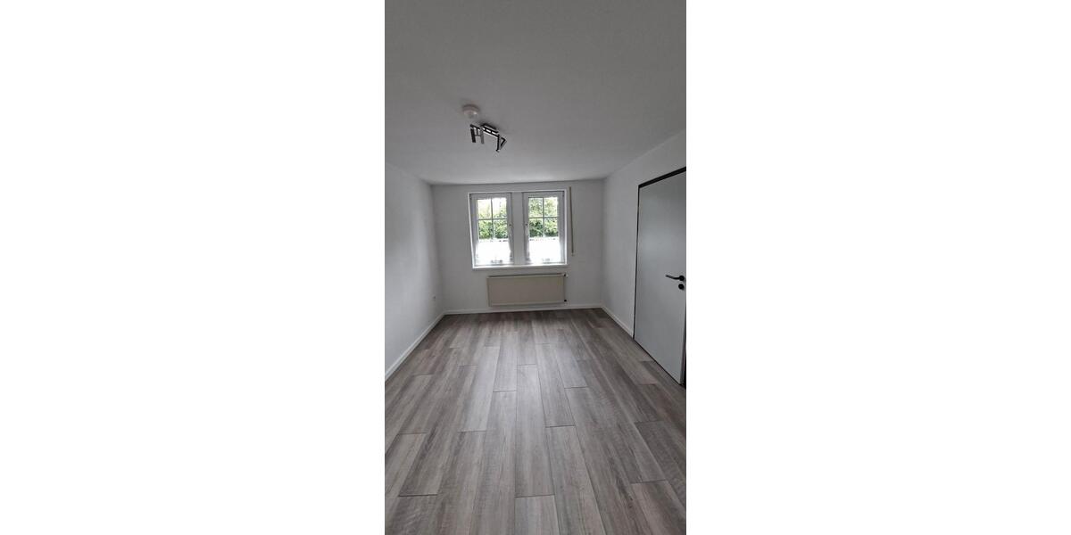 Erdgeschoßwohnung Drolshagen - 2 Zimmer, 80 m&sup2;, 520&euro; | Angebot:27541833