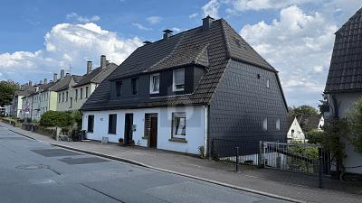IHR NEUES ZUHAUSE MIT HERRLICHER GARTENOASE - Doppelhaushälfte Lüdenscheid Othlinghausen | Angebot:27145291