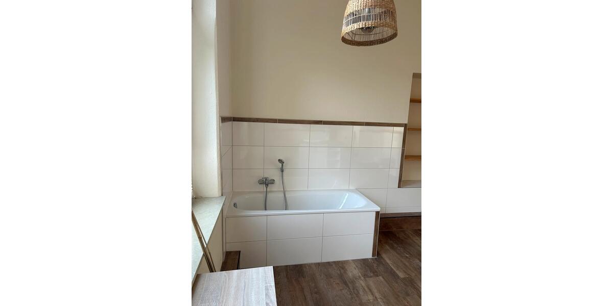 Etagenwohnung Waldbröl - 1 Zimmer, 93 m&sup2;, 760&euro; | Angebot:27572520