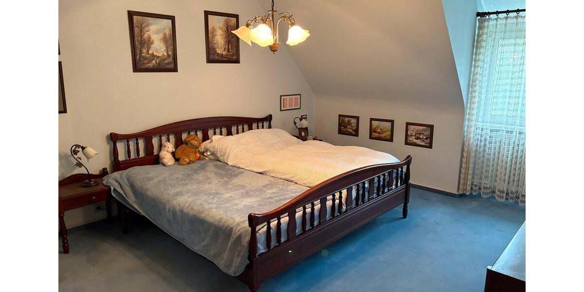 Dachgeschoßwohnung Gummersbach Berstig Süd - 4 Zimmer, 108 m&sup2;, 900&euro; | Angebot:27543516