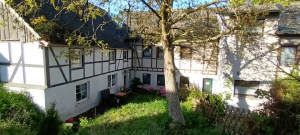 # MFH mit 8 Wohnungen, guter Rendite, neuer Heizung u. Photovoltaik-Anlage # - Einfamilienhaus Kürten | Angebot:27524803