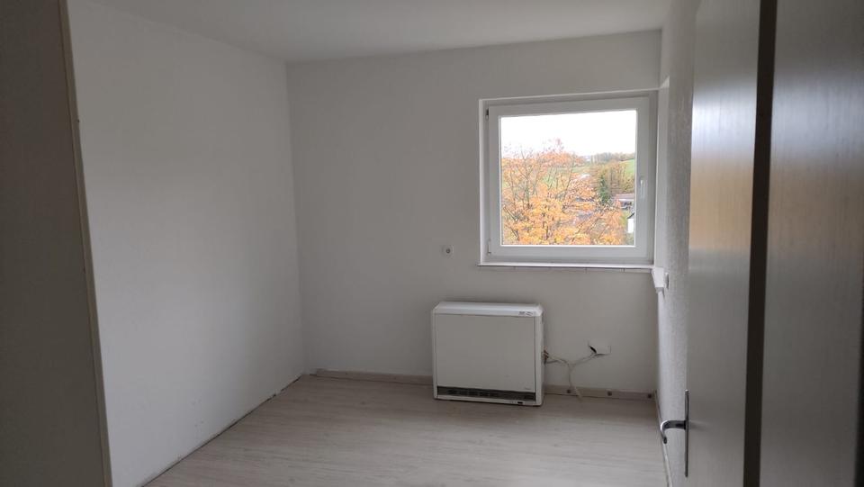 Etagenwohnung Gummersbach Hepel - 3 Zimmer, 73 m&sup2;, 900&euro; | Angebot:26044682