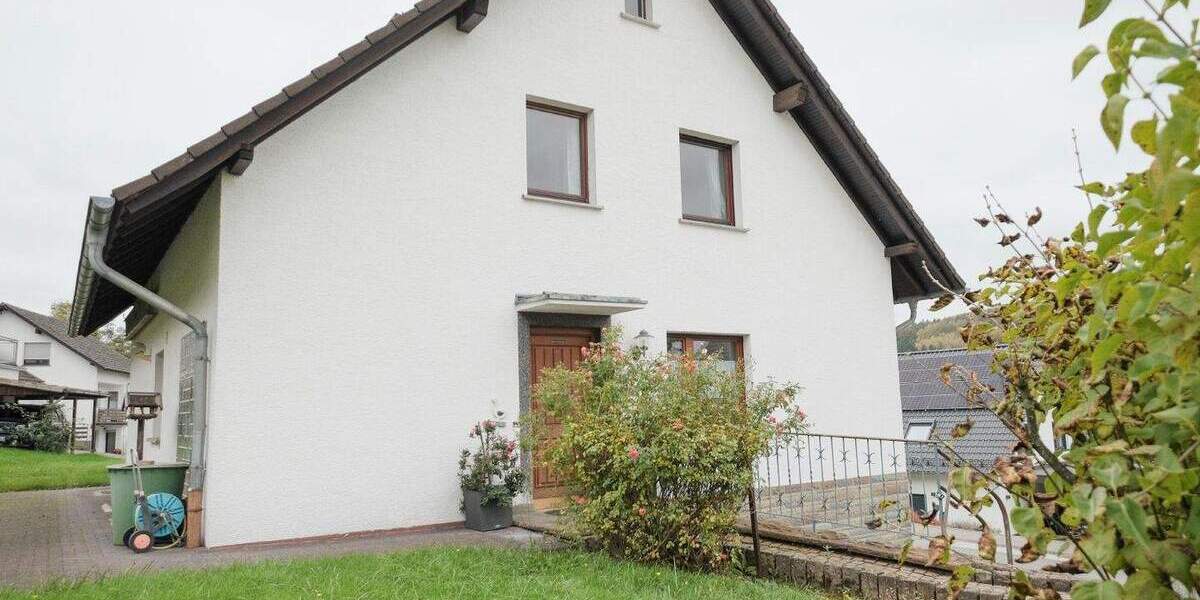 Mehrfamilienhaus, Wohnhaus Engelskirchen Ründeroth - 5 Zimmer, 132 m&sup2;, 375.000&euro; | Angebot:25660654