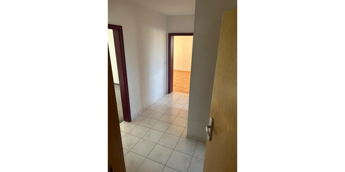 Hochparterre Wermelskirchen - 2 Zimmer, 72 m&sup2;, 700&euro; | Angebot:27587162