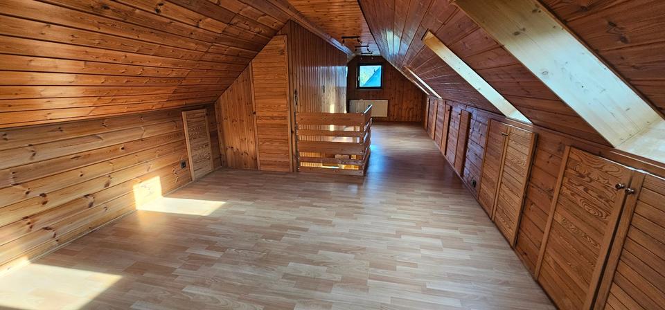 Dachgeschoßwohnung Overath - 4 Zimmer, 105 m&sup2;, 1.050&euro; | Angebot:27587217