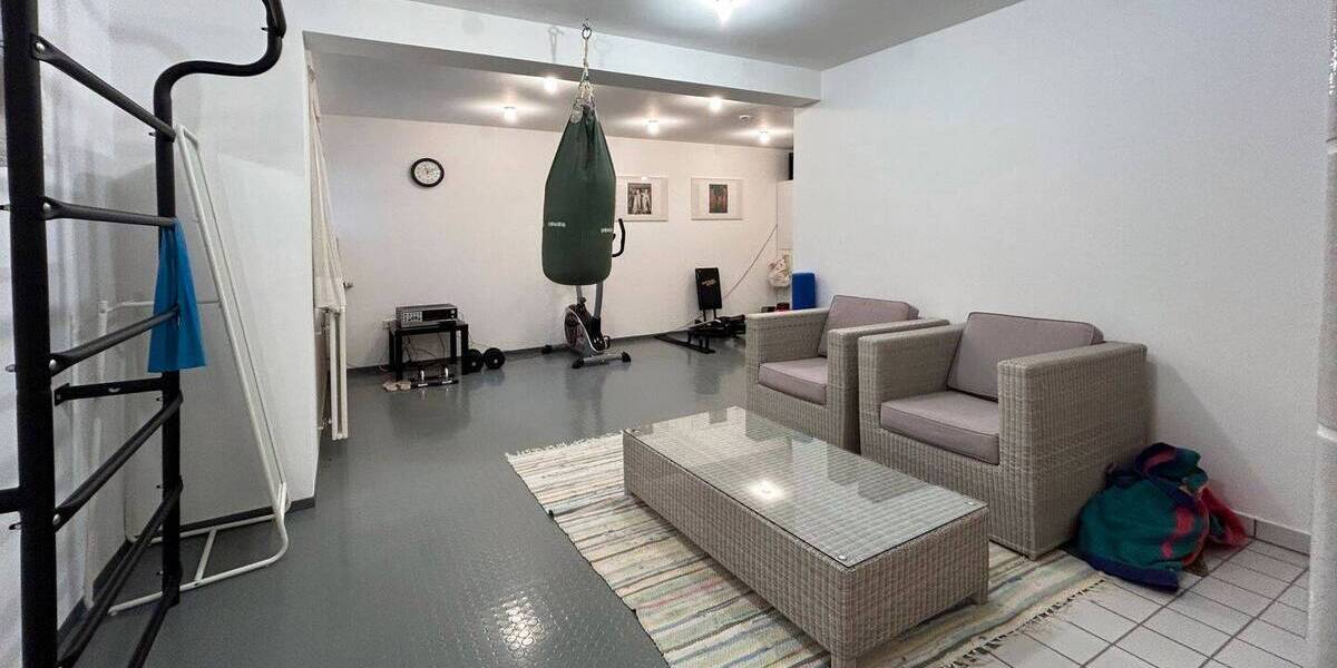 Einfamilienhaus Reichshof Eckenhagen - 1 Zimmer, 379 m&sup2;, 869.000&euro; | Angebot:25982988