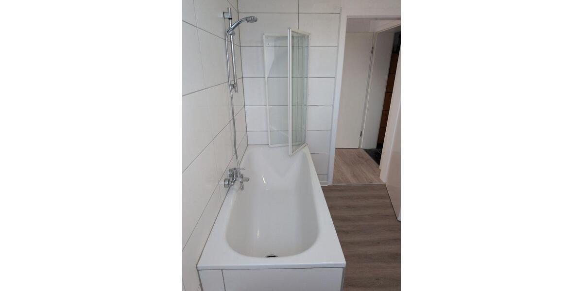 Dachgeschoßwohnung Freudenberg - 3 Zimmer, 64 m&sup2;, 608&euro; | Angebot:26147175