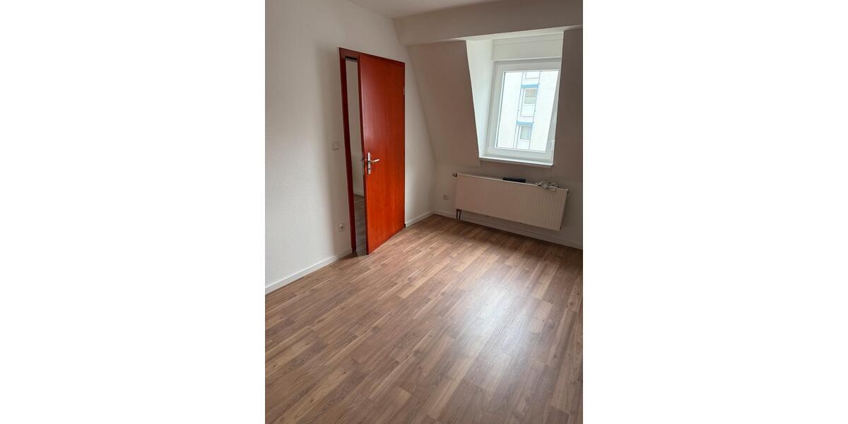 Etagenwohnung Waldbröl - 3 Zimmer, 82 m&sup2;, 700&euro; | Angebot:25764263