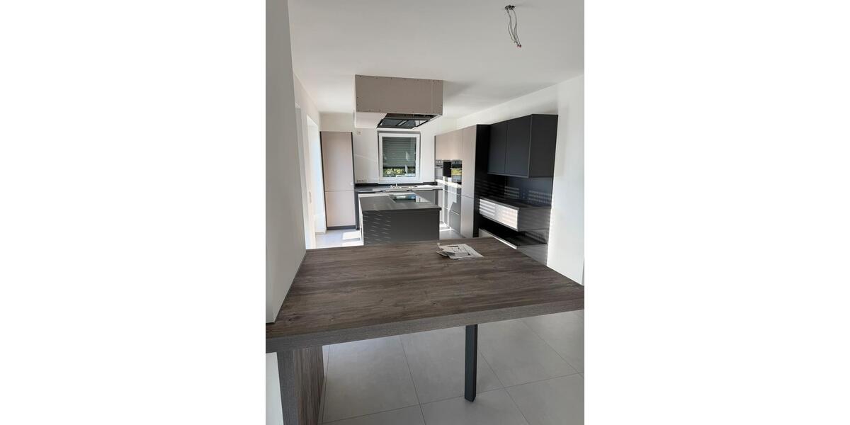 Einfamilienhaus Nümbrecht - 3 Zimmer, 115 m&sup2;, 1.400&euro; | Angebot:26681786