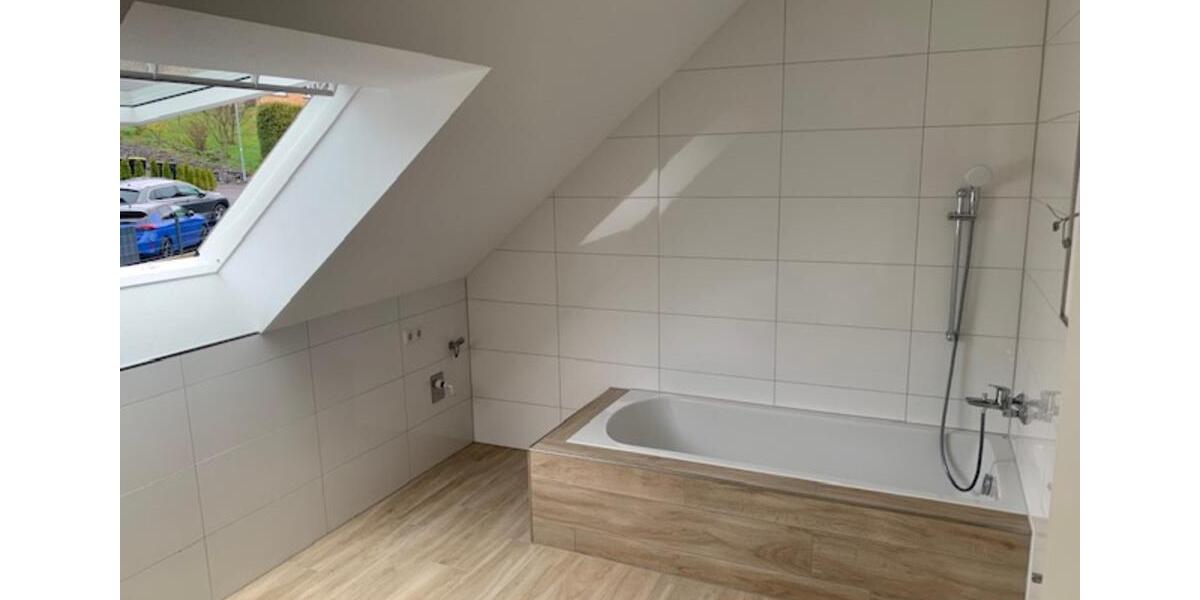 Doppelhaushälfte Nümbrecht - 9 Zimmer, 268 m&sup2;, 475.000&euro; | Angebot:21692398