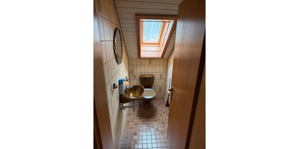 Etagenwohnung Waldbröl - 5 Zimmer, 112 m&sup2;, 990&euro; | Angebot:27549528