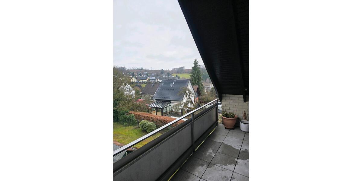 Dachgeschoßwohnung Gummersbach - 3 Zimmer, 75 m&sup2;, 750&euro; | Angebot:25862473