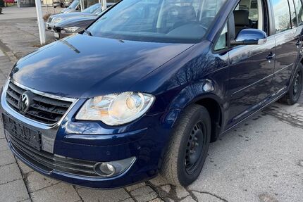 VW Touran 94.000 km 5.990 &euro; Halver 58553