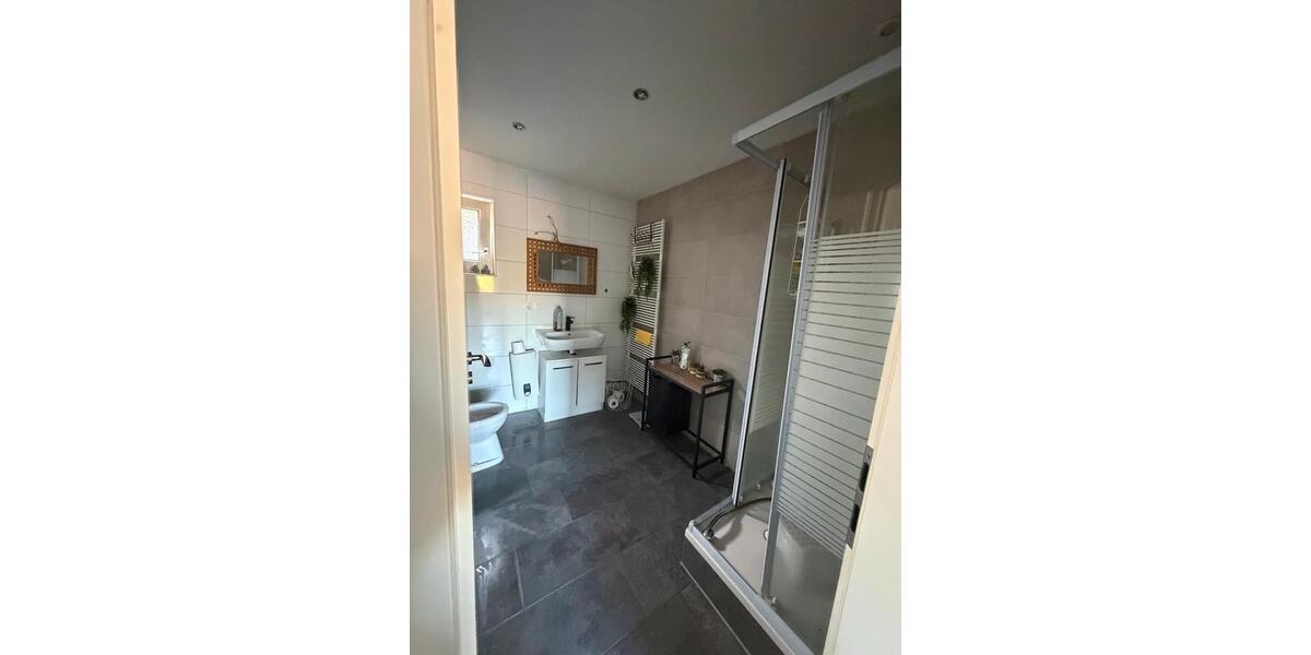 Mehrfamilienhaus, Wohnhaus Marienheide - 4 Zimmer, 59 m&sup2;, 1.300&euro; | Angebot:26397444