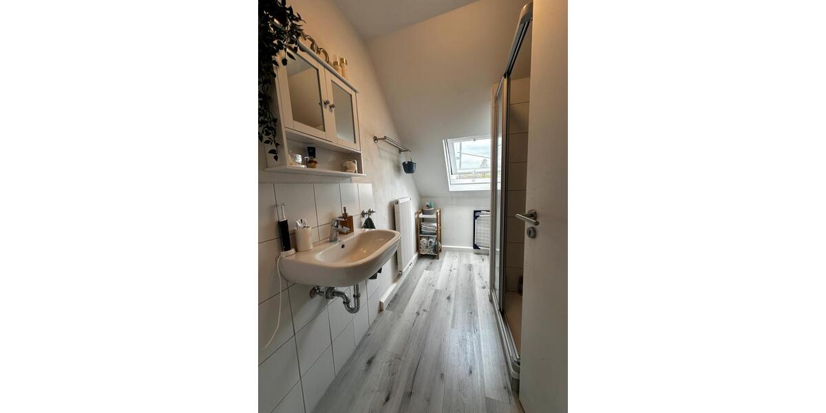 Dachgeschoßwohnung Windeck - 3 Zimmer, 60 m&sup2;, 550&euro; | Angebot:25741401