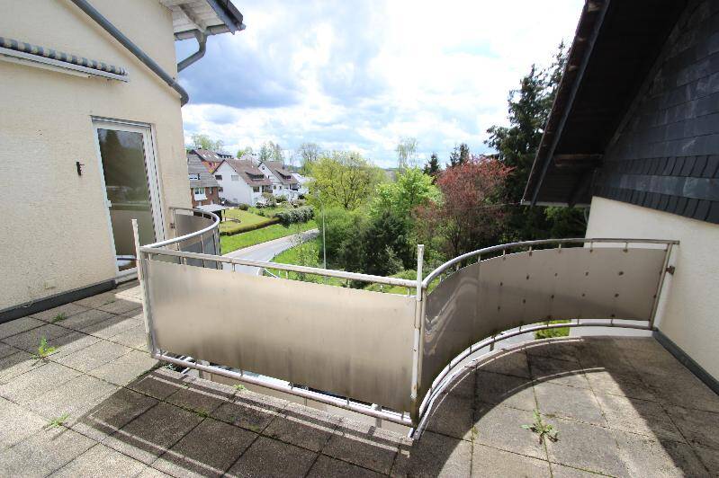 Etagenwohnung Gummersbach Berghausen - 6 Zimmer, 130 m&sup2;, 269.000&euro; | Angebot:25690106