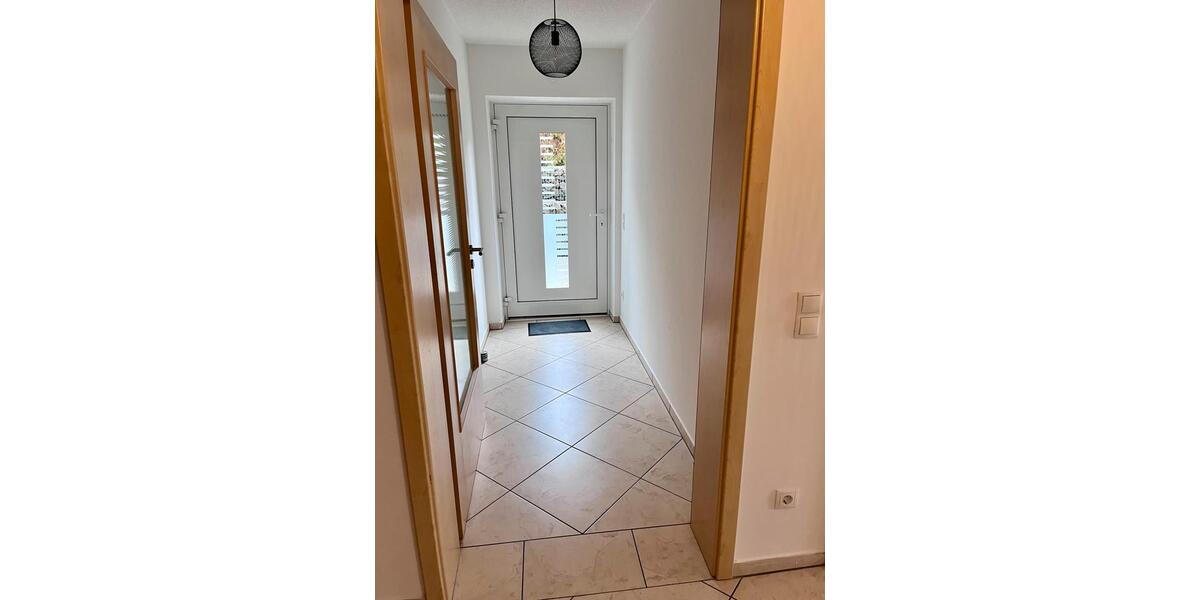 Erdgeschoßwohnung Wenden - 2 Zimmer, 93 m&sup2;, 800&euro; | Angebot:25972342