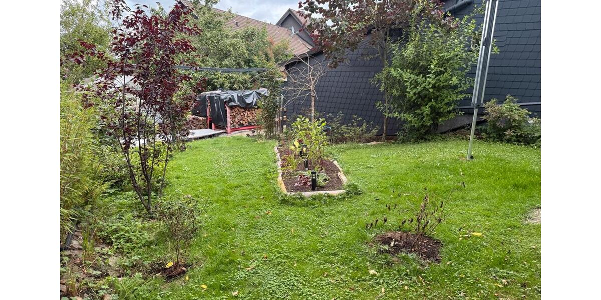 Mehrfamilienhaus, Wohnhaus Reichshof - 7 Zimmer, 120 m&sup2;, 185.000&euro; | Angebot:25043620