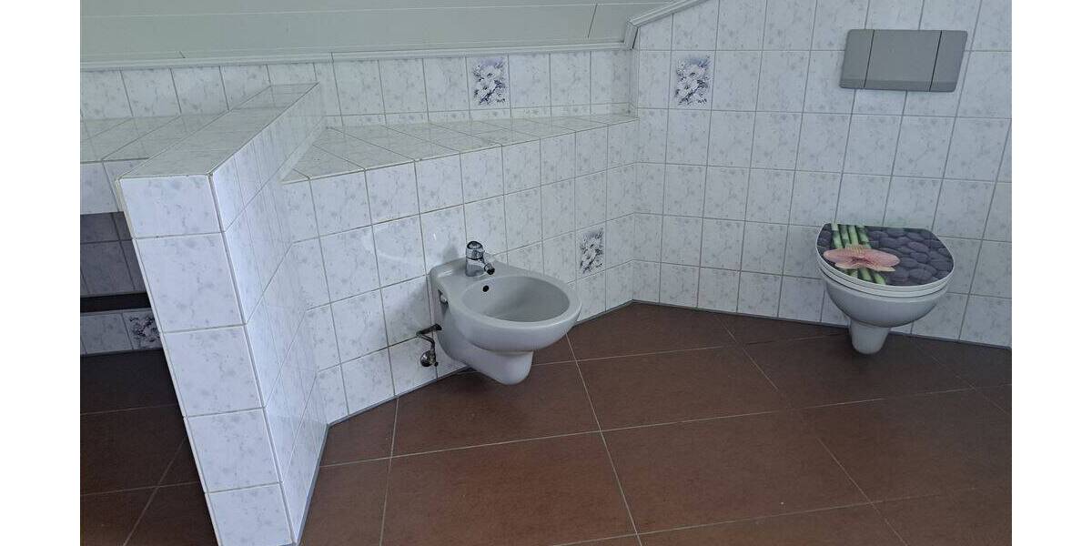 Mehrfamilienhaus, Wohnhaus Kürten - 7 Zimmer, 186 m&sup2;, 350.000&euro; | Angebot:25699790