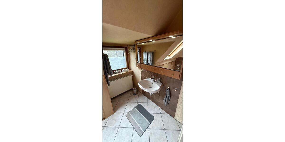 Doppelhaushälfte Waldbröl - 8 Zimmer, 183 m&sup2;, 299.000&euro; | Angebot:25830564