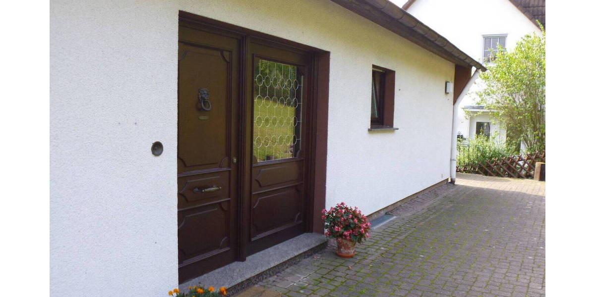 Einfamilienhaus Gummersbach Vollmerhausen - 8 Zimmer, 140 m&sup2;, 545.000&euro; | Angebot:26092505