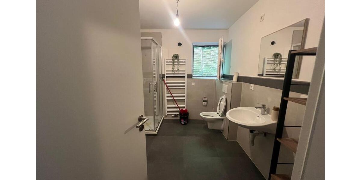 Erdgeschoßwohnung Eitorf - 2 Zimmer, 80 m&sup2;, 1.000&euro; | Angebot:27583403