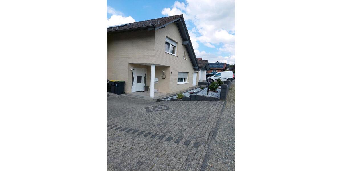 Mehrfamilienhaus, Wohnhaus Reichshof - 7 Zimmer, 305 m&sup2;, 750.000&euro; | Angebot:26102656