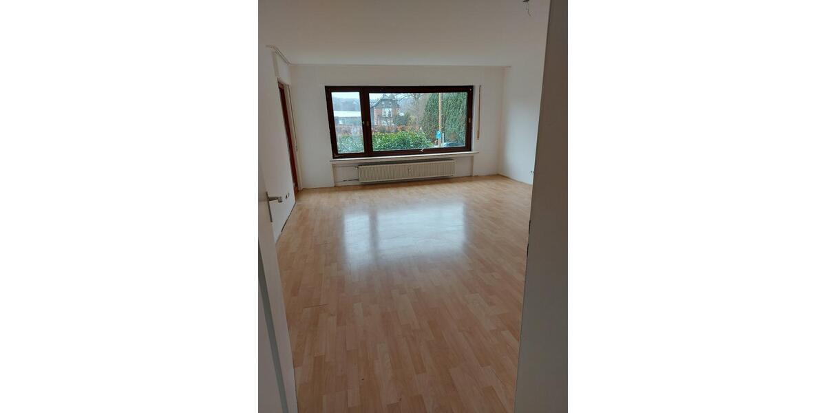 Hochparterre Gummersbach Berstig Süd - 2 Zimmer, 75 m&sup2;, 590&euro; | Angebot:25633250