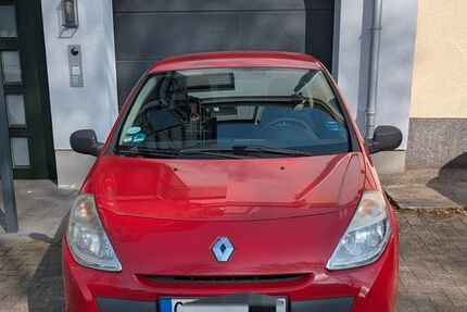 Renault Clio 64.853 km 2.999 &euro; Olpe 57462
