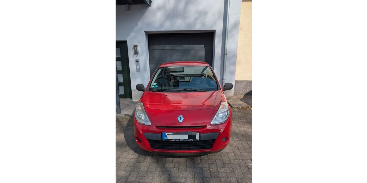 Renault Clio 64.853 km 2.999 &euro; Olpe 57462