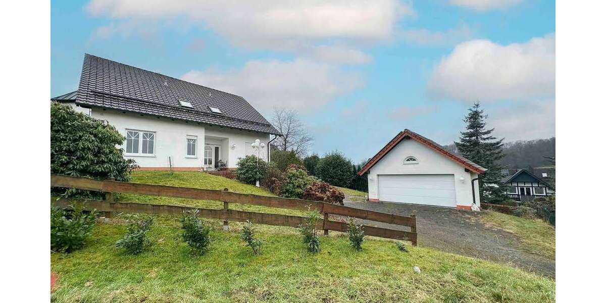 Einfamilienhaus Kürten - 8 Zimmer, 207 m&sup2;, 649.000&euro; | Angebot:25873126